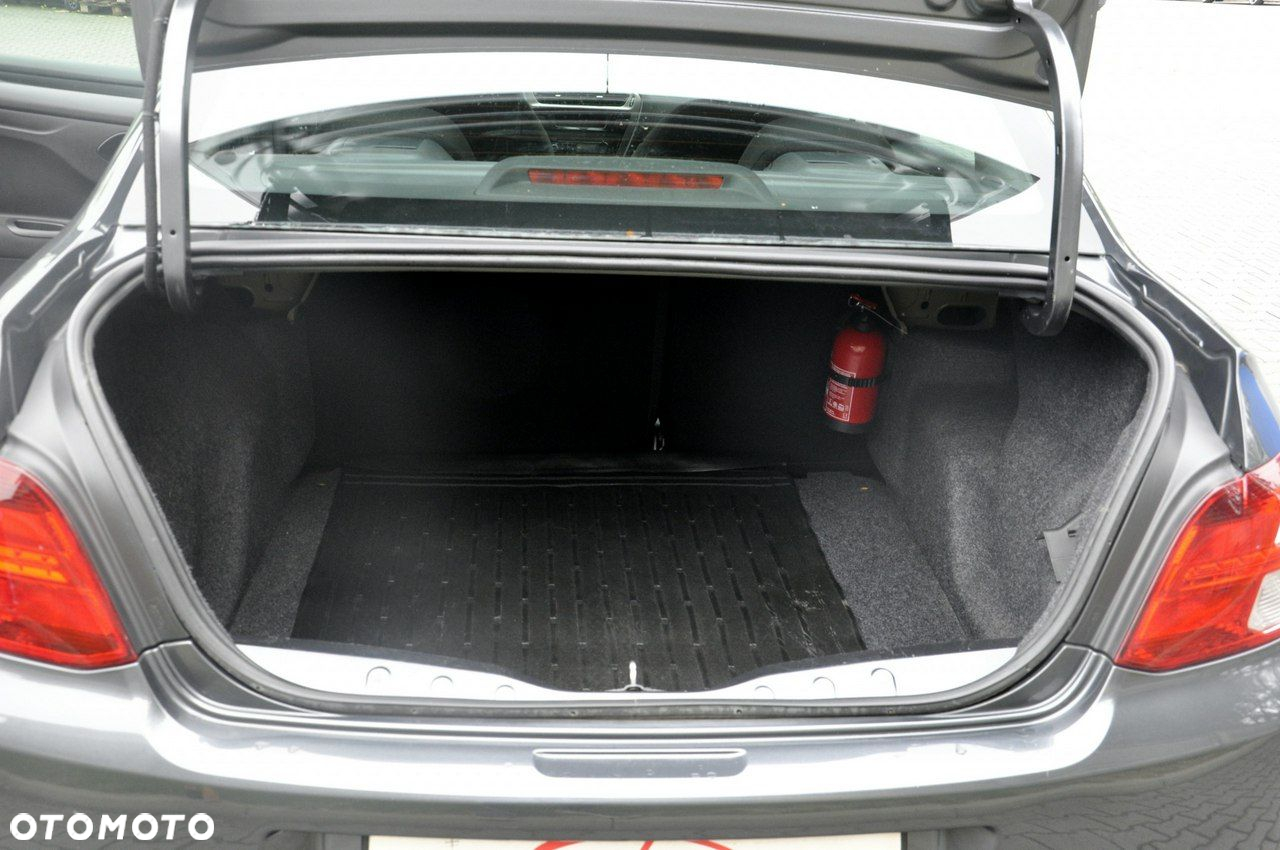 Peugeot 301 - 10