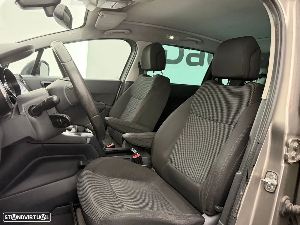 Peugeot 5008 1.6 HDi 7L Allure - 11