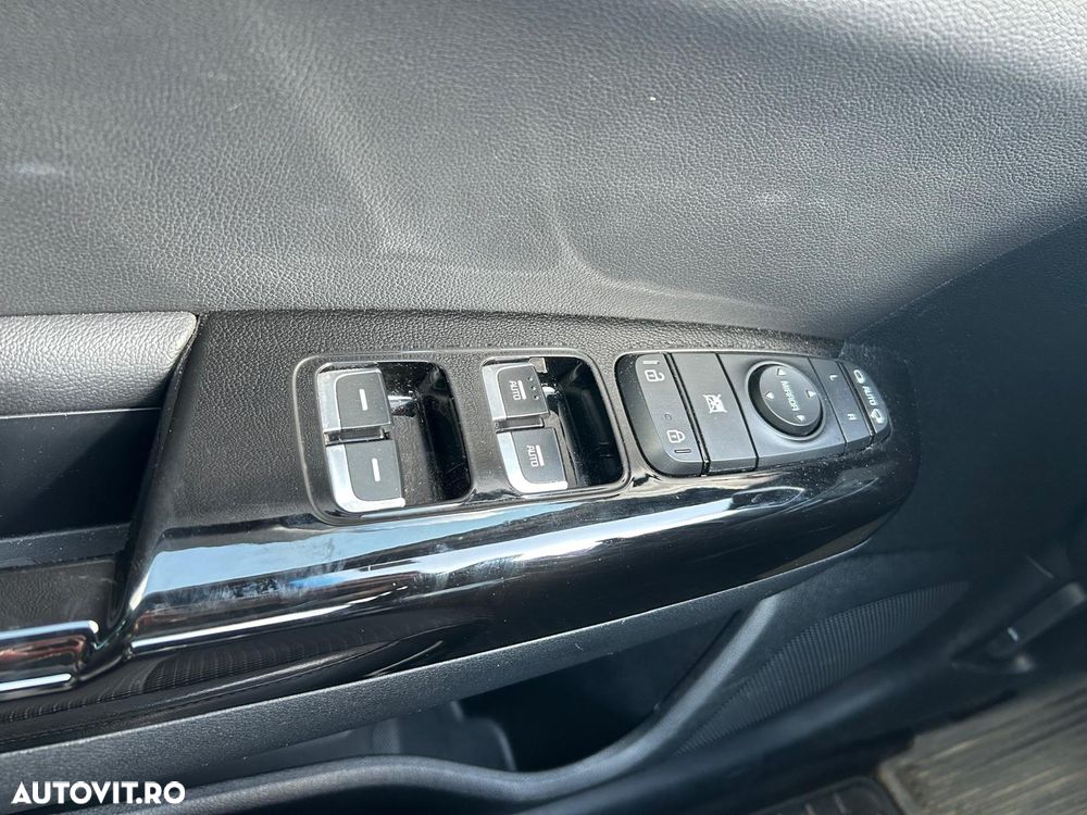 Kia Sportage 1.6 T-GDI 7DCT 4x4 GT Line - 29