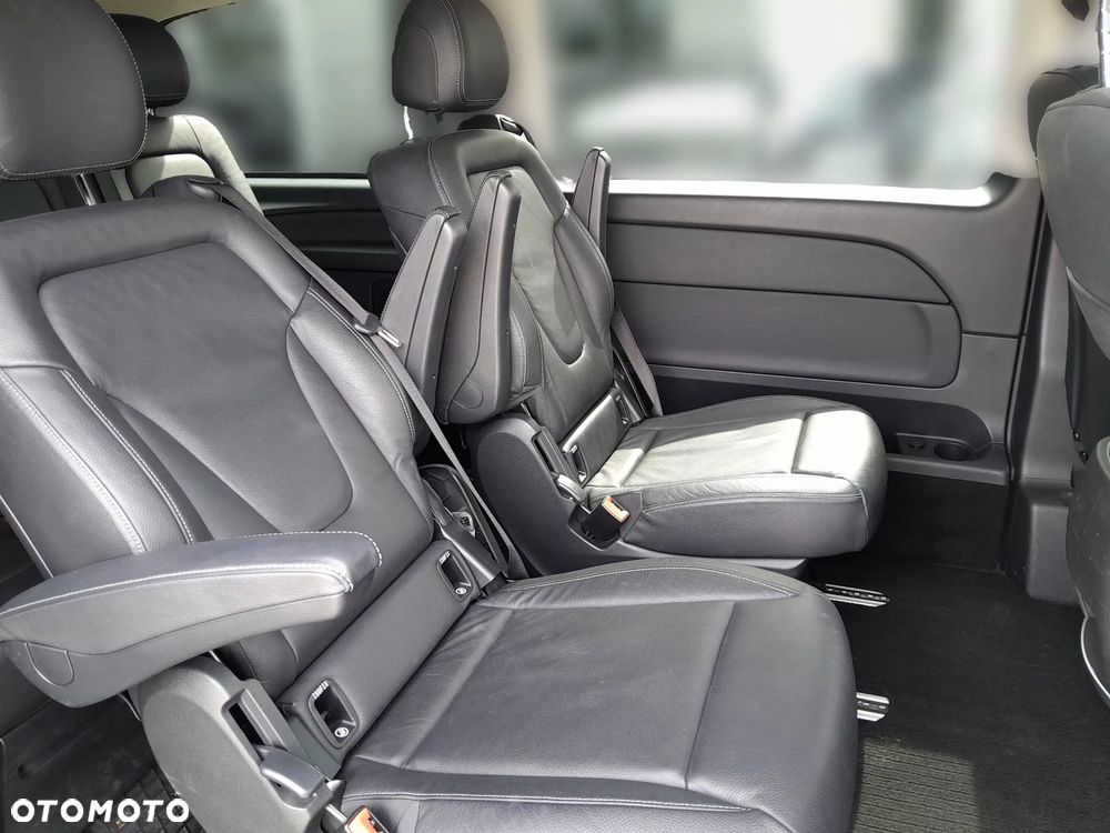 Mercedes-Benz Klasa V 300 d lang 4Matic 9G-TRONIC - 19