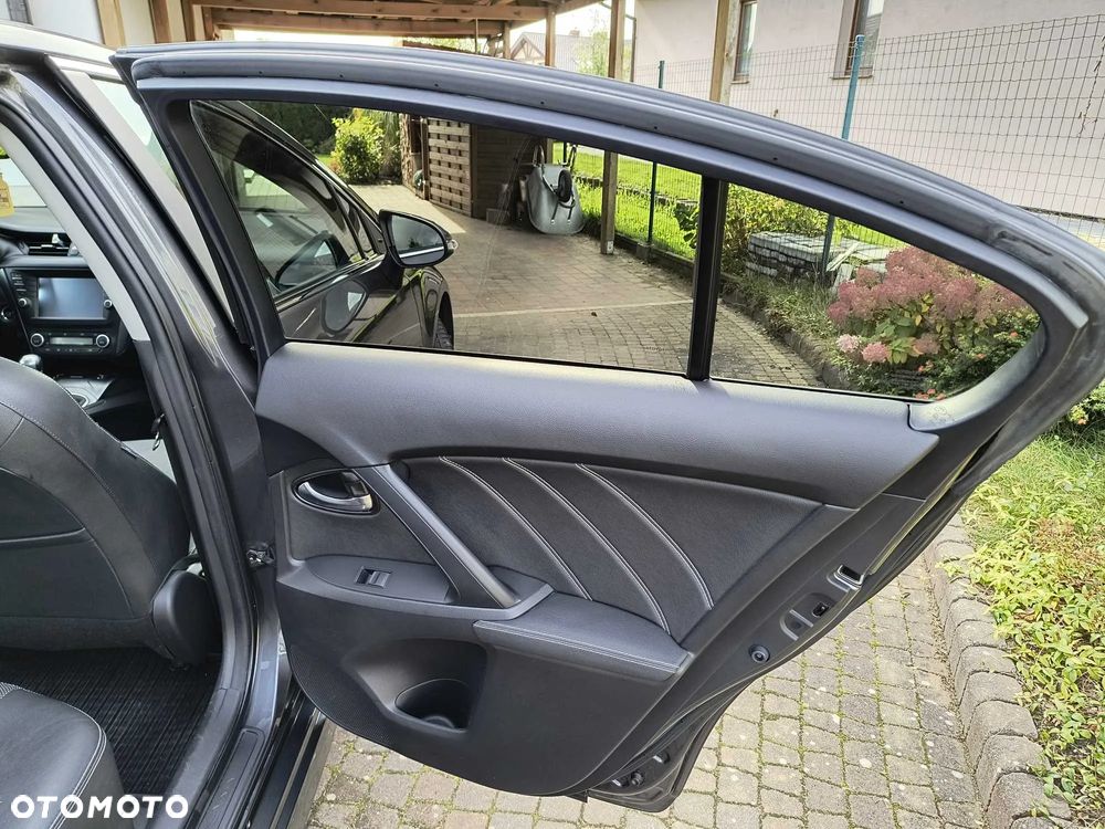 Toyota Avensis 1.8 Premium - 11