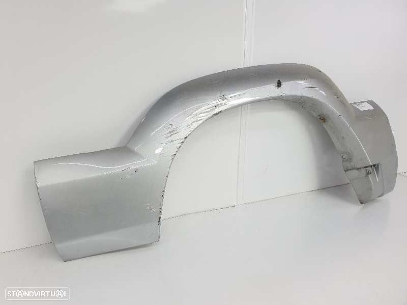 ARO TRASEIRO ESQUERDO TOYOTA LAND CRUISER PRADO 2003 -7565460030B0 - 2