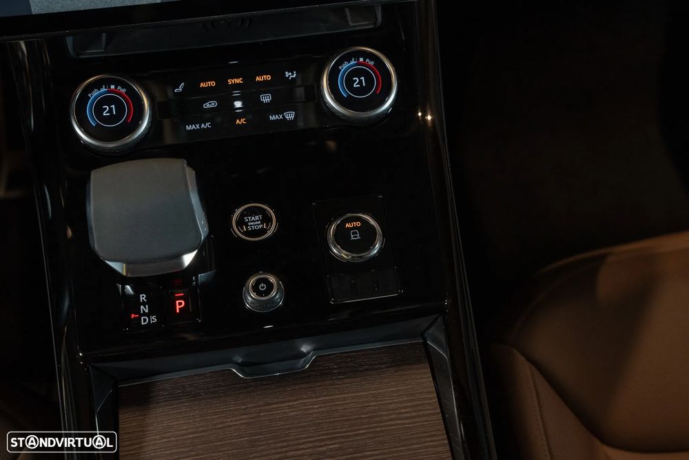 Land Rover Range Rover Sport P440e Hybrid Dynamic SE - 32