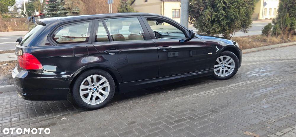 BMW Seria 3 318d DPF Edition Exclusive - 17