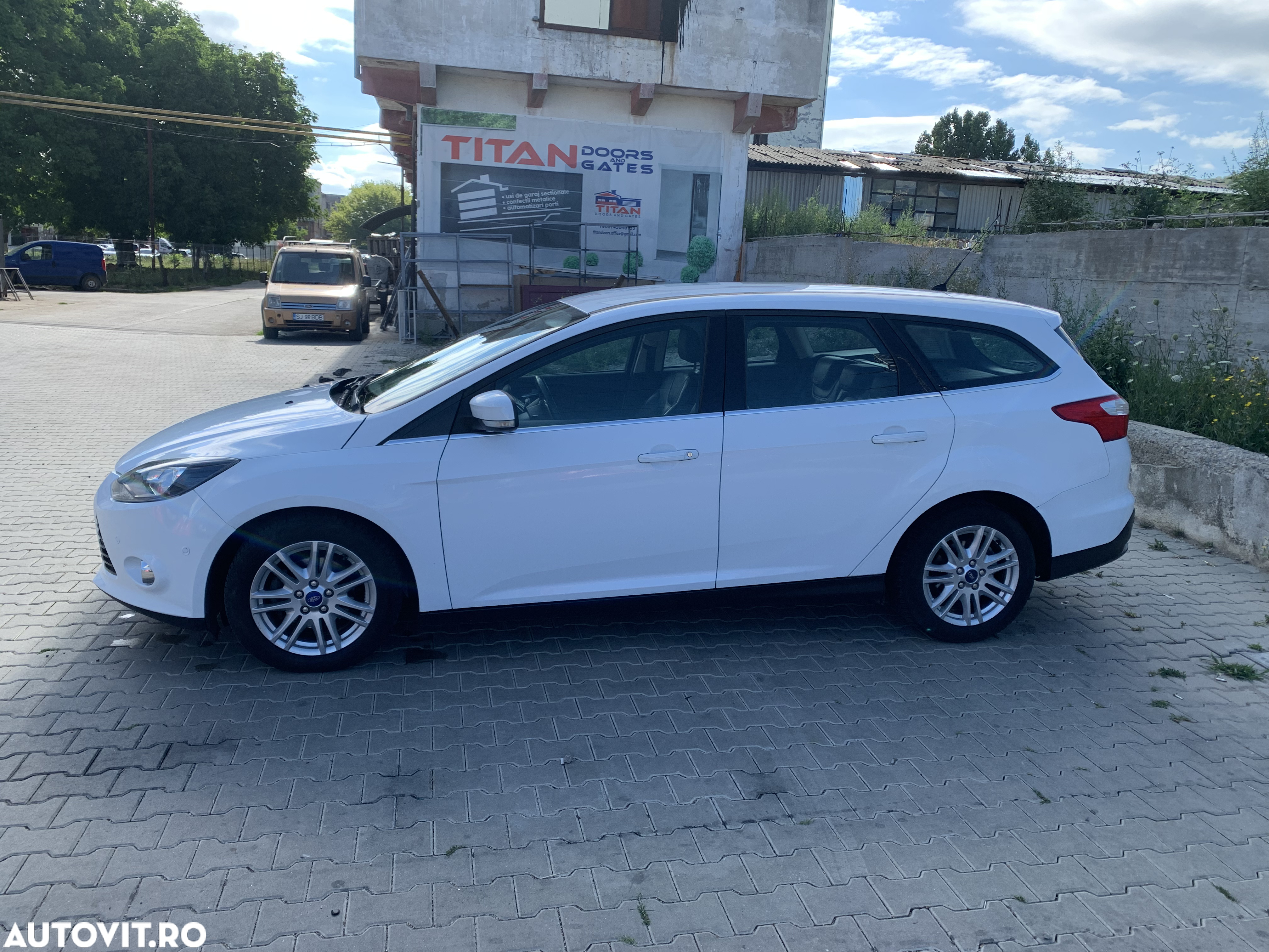 Ford Focus Turnier 1.6 TDCi DPF Start-Stopp-System Titanium - 2