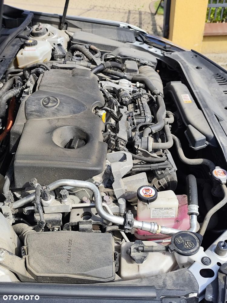 Toyota Camry 2.5 Hybrid Executive CVT - 33