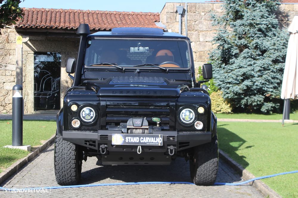 Land Rover Defender 110 Black Pearl Limited Edition - 2
