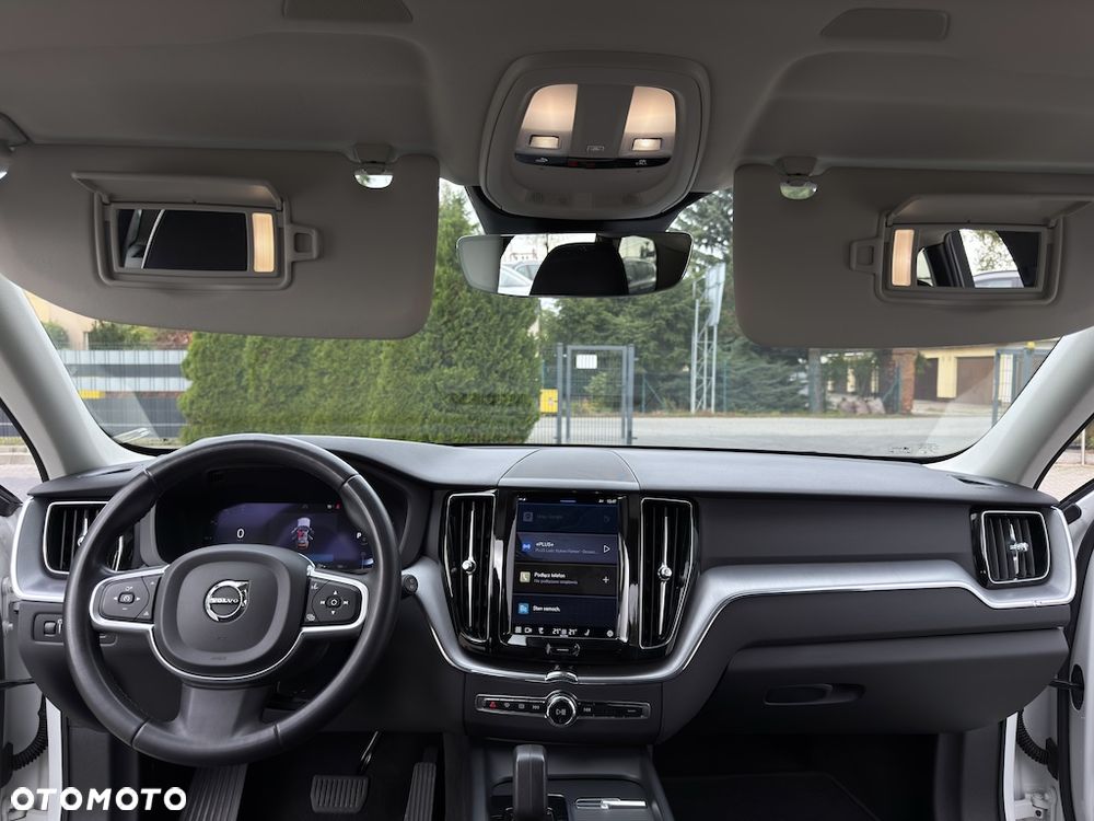 Volvo XC 60 B4 D AWD Geartronic Momentum Pro - 19