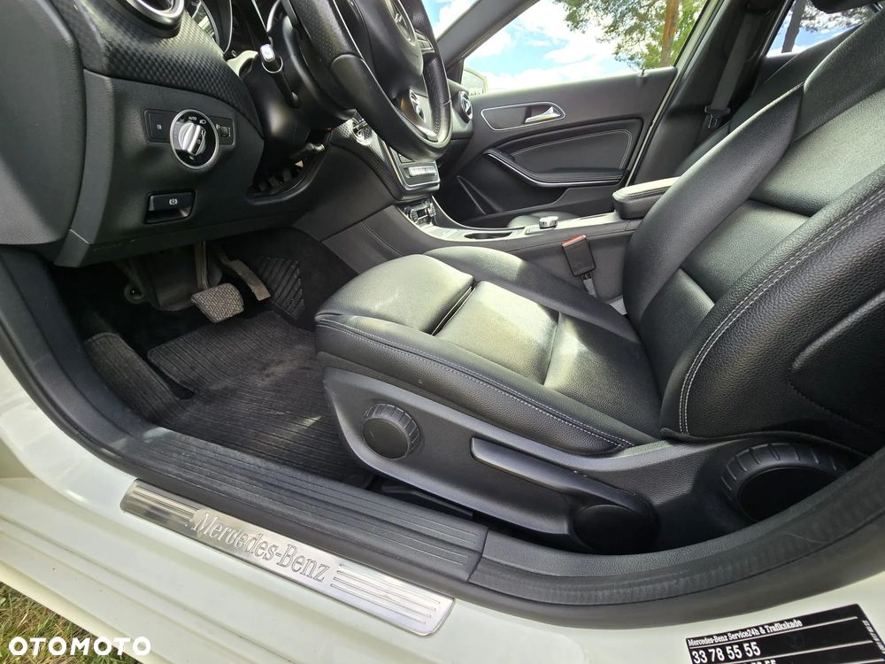 Mercedes-Benz Klasa A 200 d 4-Matic Urban - 16