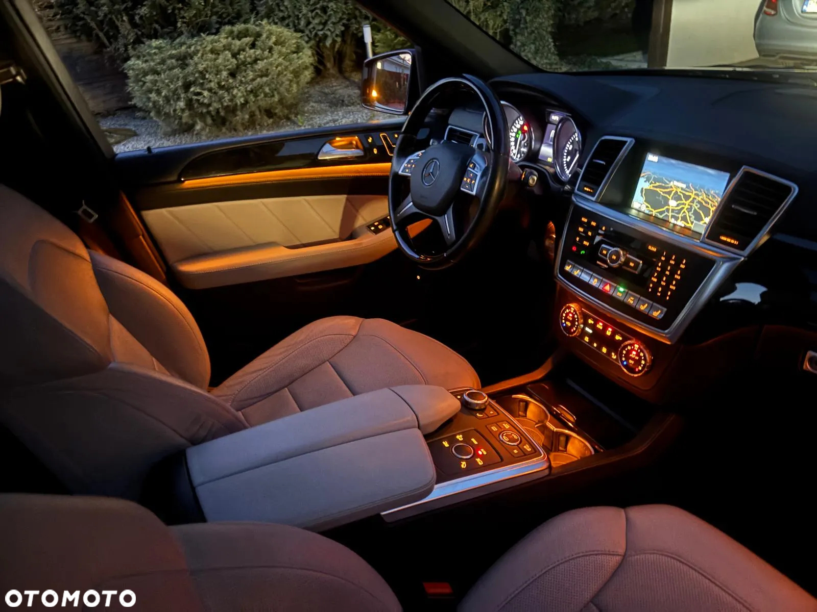 Mercedes-Benz GL 400 4-Matic - 14