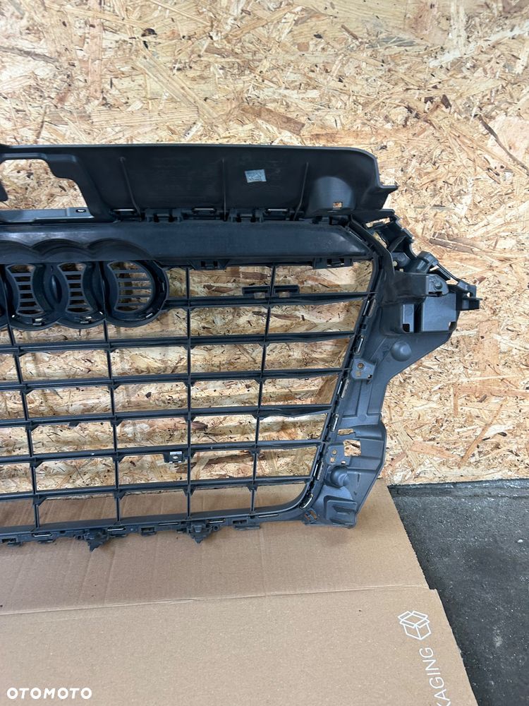 Audi A3 8V grill atrapa 8V5853651B ładny - 7