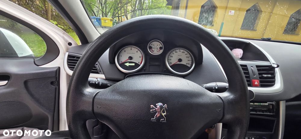 Peugeot 207 1.6 HDi 16V Trendy - 8