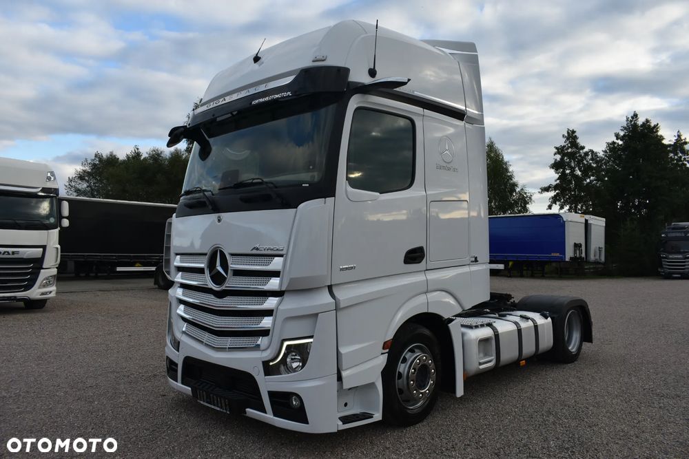 Mercedes-Benz ACTROS 1851 // LOW DECK // GIGA SPACE // FULL LED // XENON // CAŁY NA PODUSZKACH // MIRROR CAM // - 2
