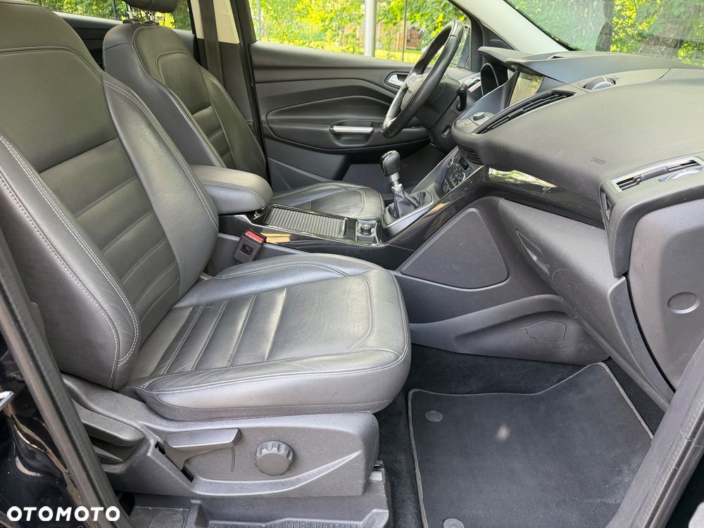 Ford Kuga 2.0 TDCi 4x4 Titanium - 35