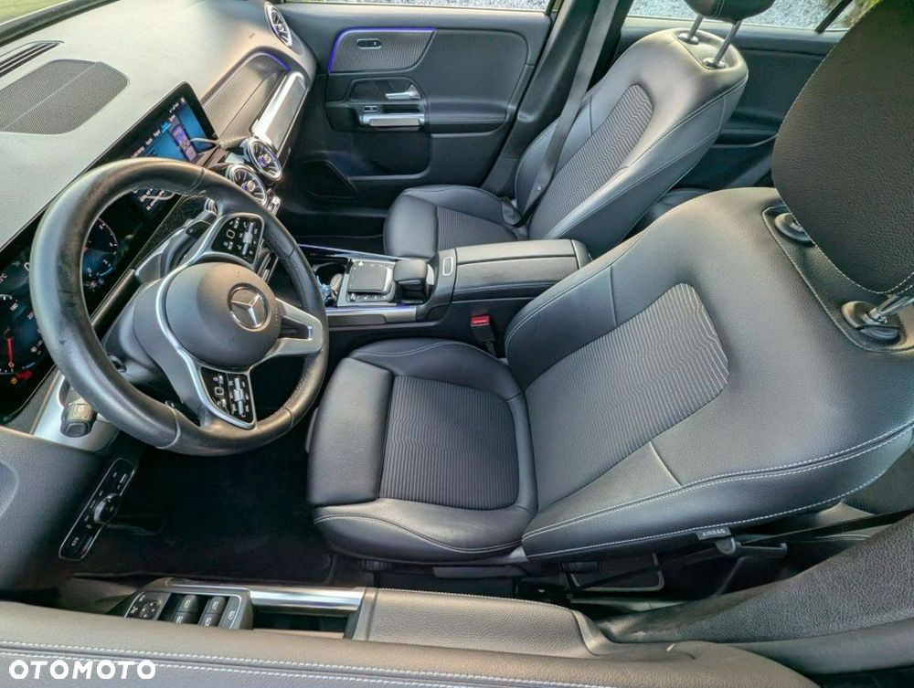 Mercedes-Benz GLB - 6