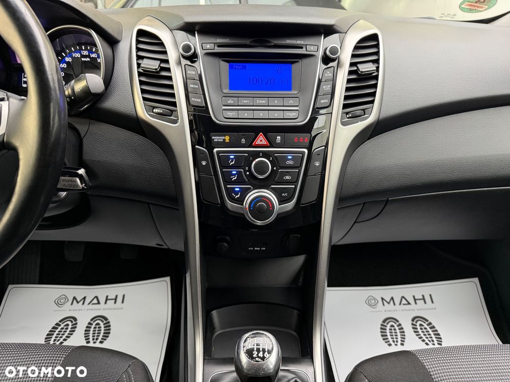 Hyundai i30 1.6 Classic - 21