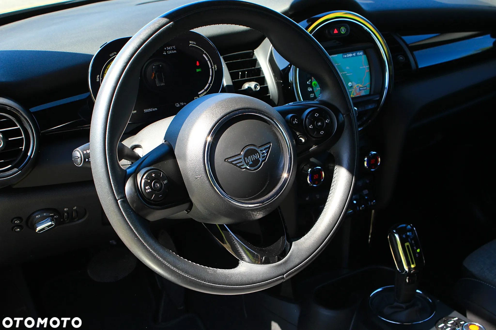 MINI Cooper SE Classic Trim - 27