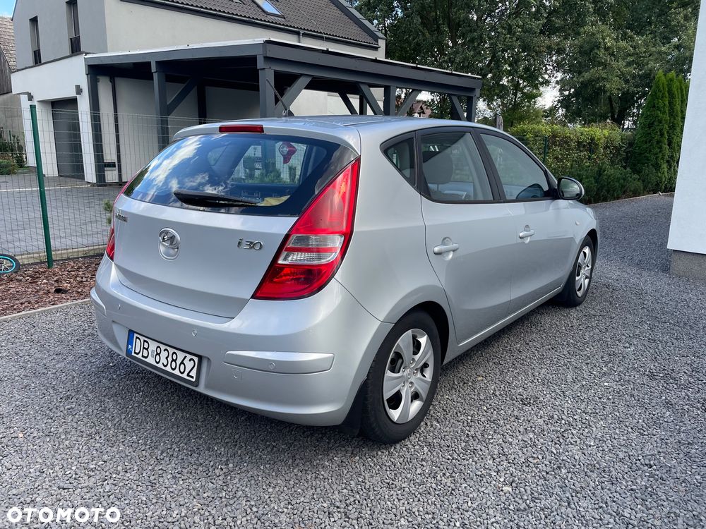 Hyundai i30 1.6 Comfort - 3