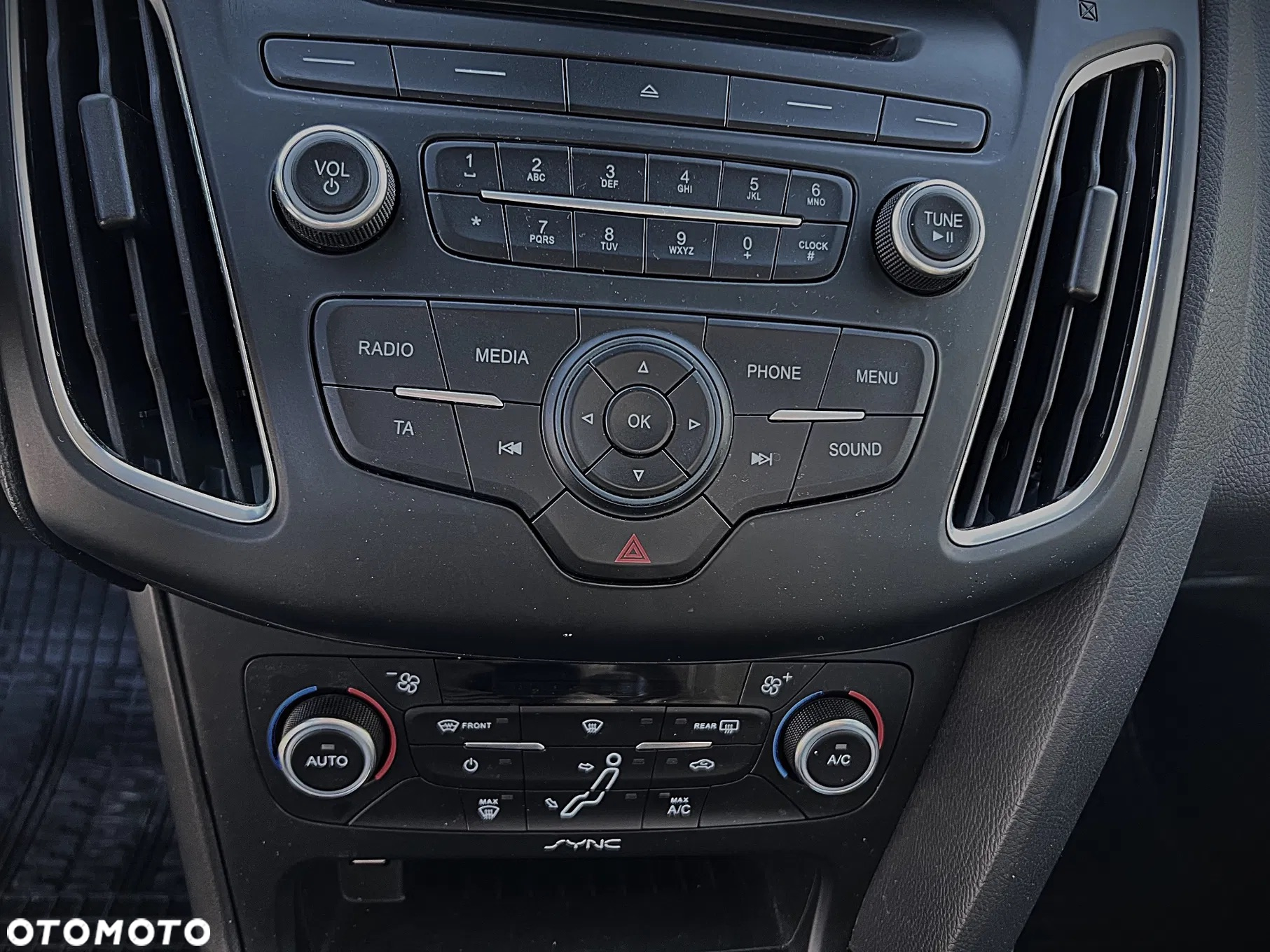 Ford Focus 1.5 EcoBoost Trend ASS - 29