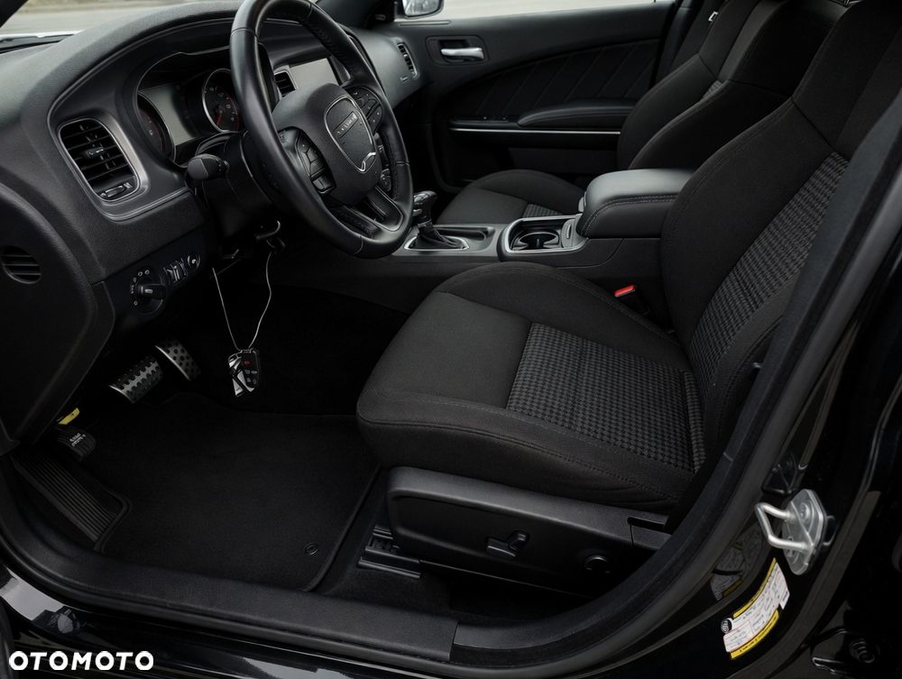 Dodge Charger - 9