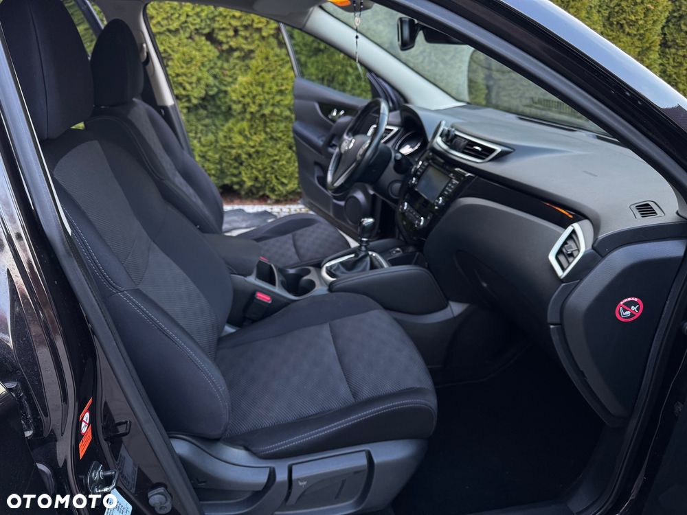 Nissan Qashqai 1.6 DIG-T N-Connecta - 23