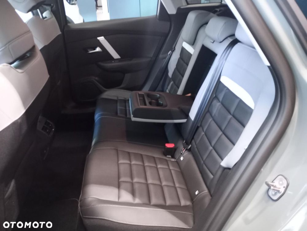Citroën C4X 1.2 mHEV Max eDCT6 - 8
