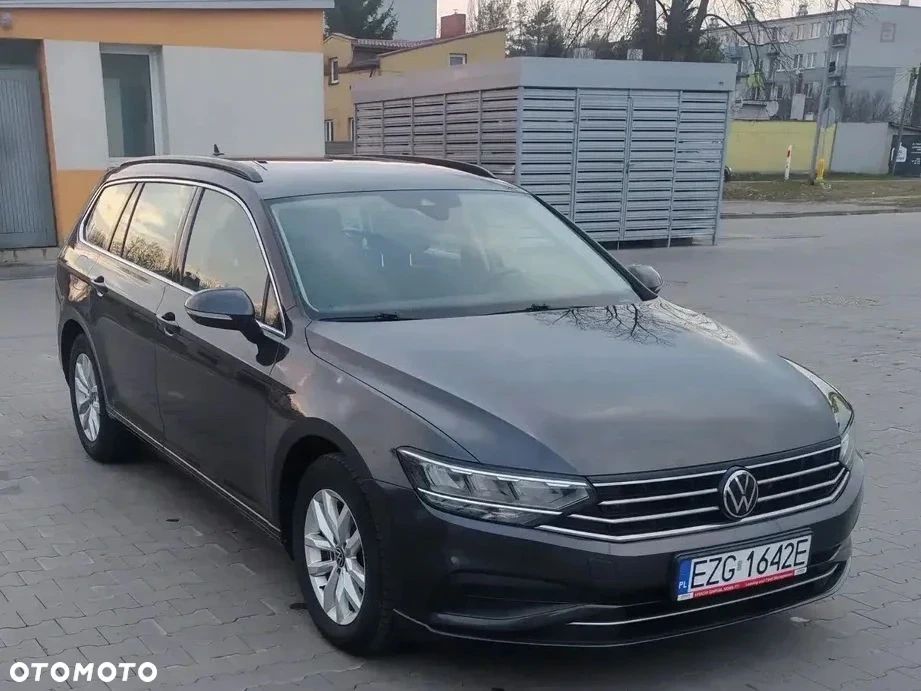Volkswagen Passat 2.0 TDI SCR Comfortline - 1