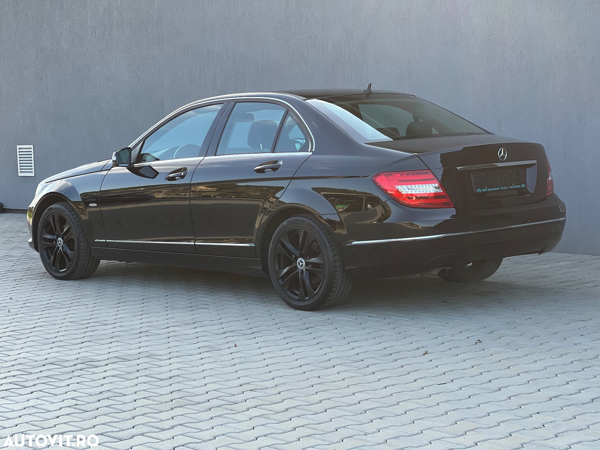 Mercedes-Benz C 180 CGI BlueEFFICIENCY Avantgarde - 30