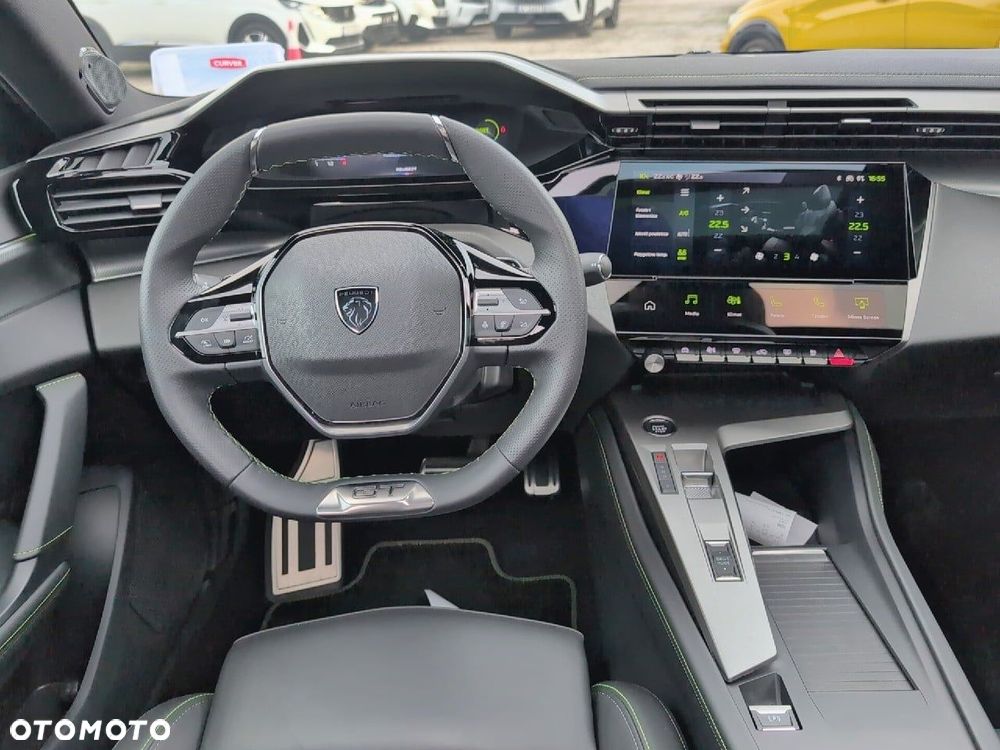 Peugeot 408 - 12