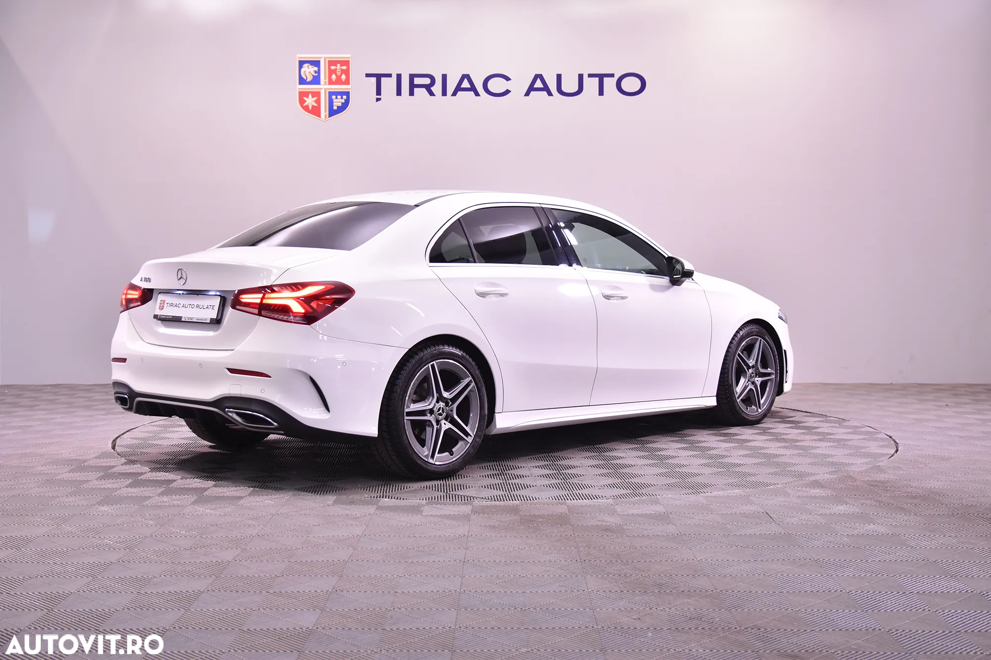 Mercedes-Benz A - 5