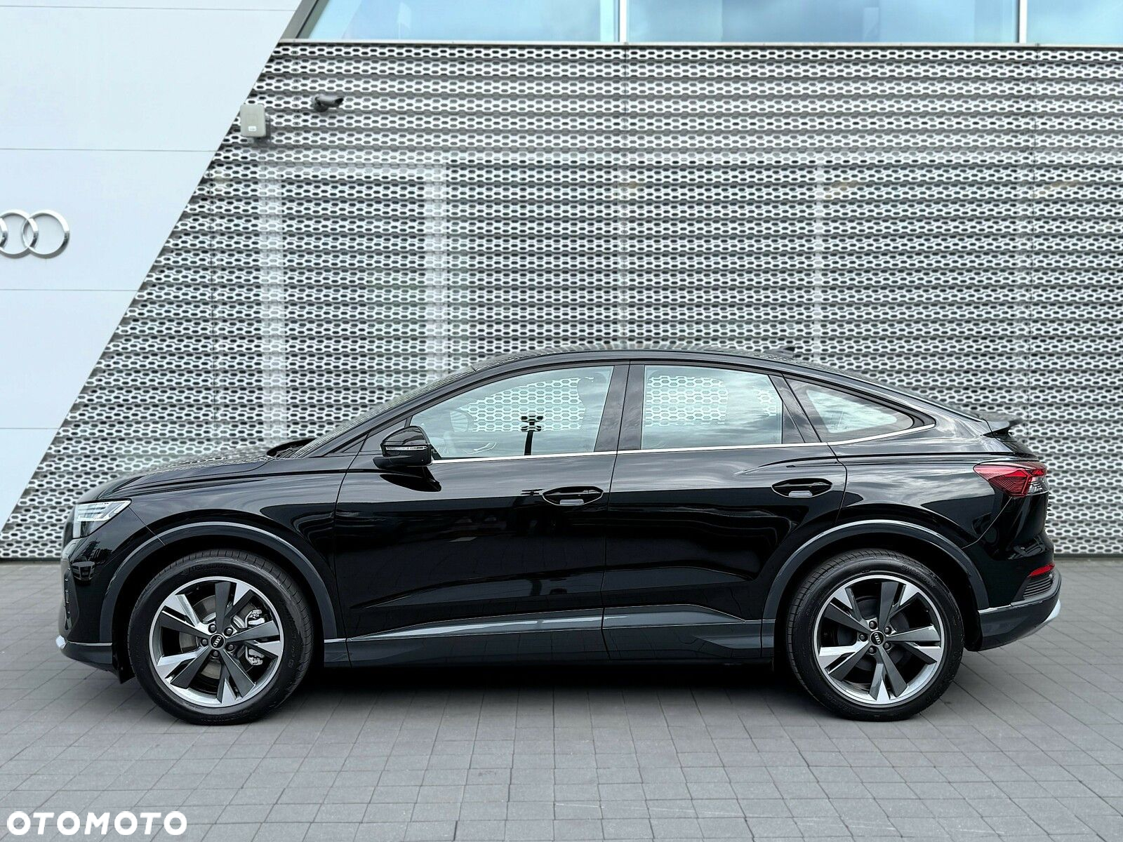 Audi Q4 Sportback e-tron - 9