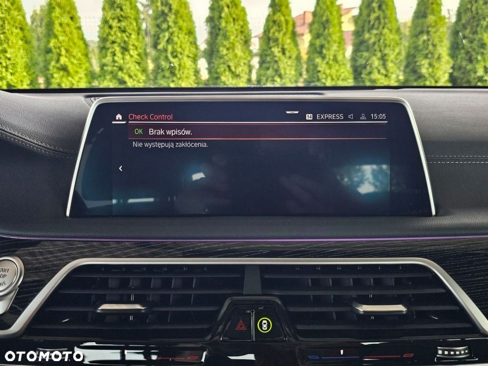 BMW Seria 7 - 26