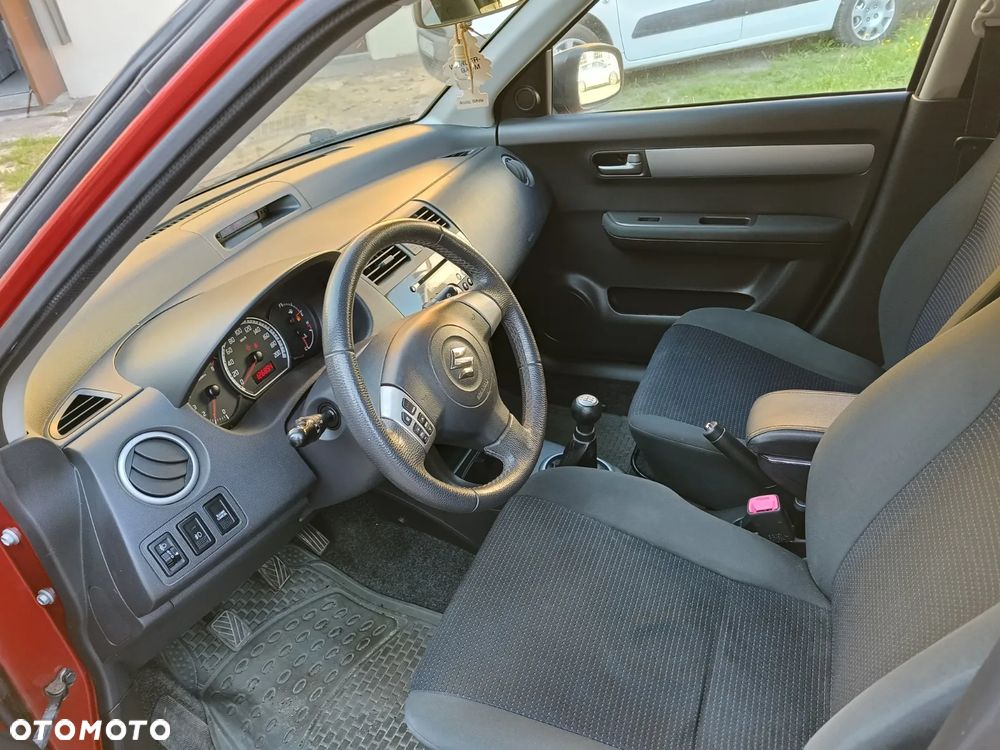 Suzuki Swift - 8