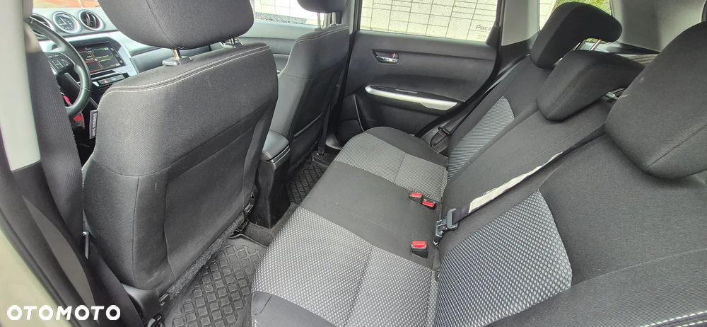 Suzuki Vitara 1.6 Premium 2WD - 10