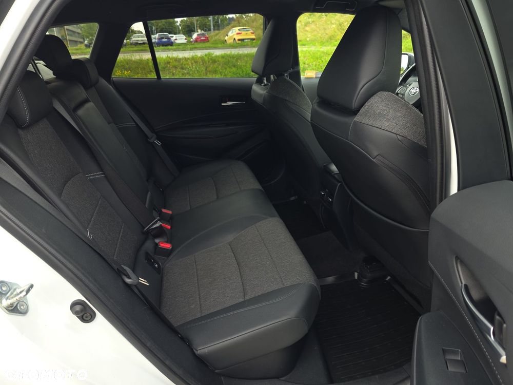 Toyota Corolla 1.8 Hybrid Style - 16