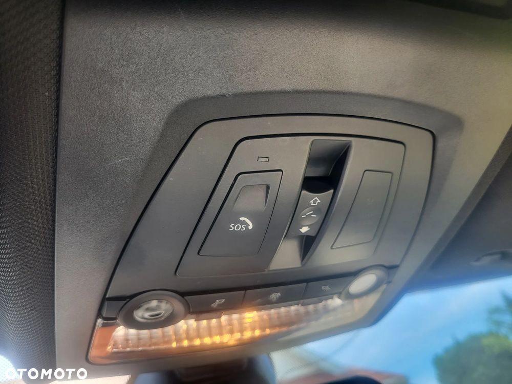 BMW Seria 5 525d - 29