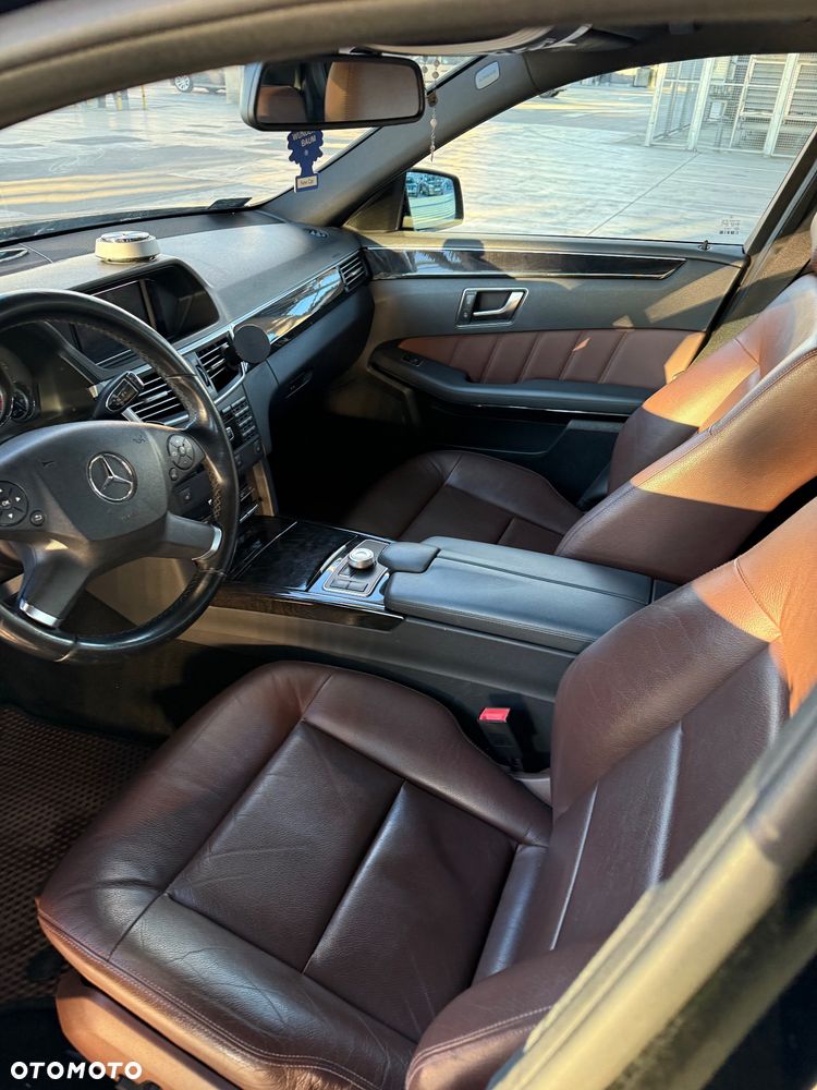 Mercedes-Benz Klasa E 250 CDI 4-Matic BlueEff Avantgarde - 13