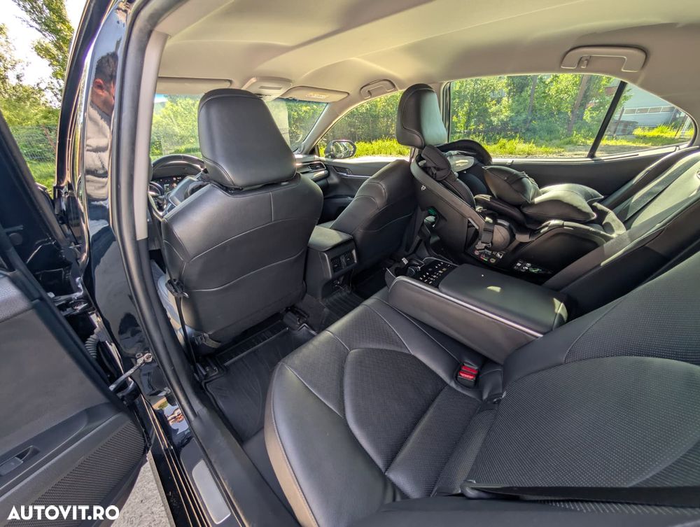 Toyota Camry 2.5 Exclusive - 8