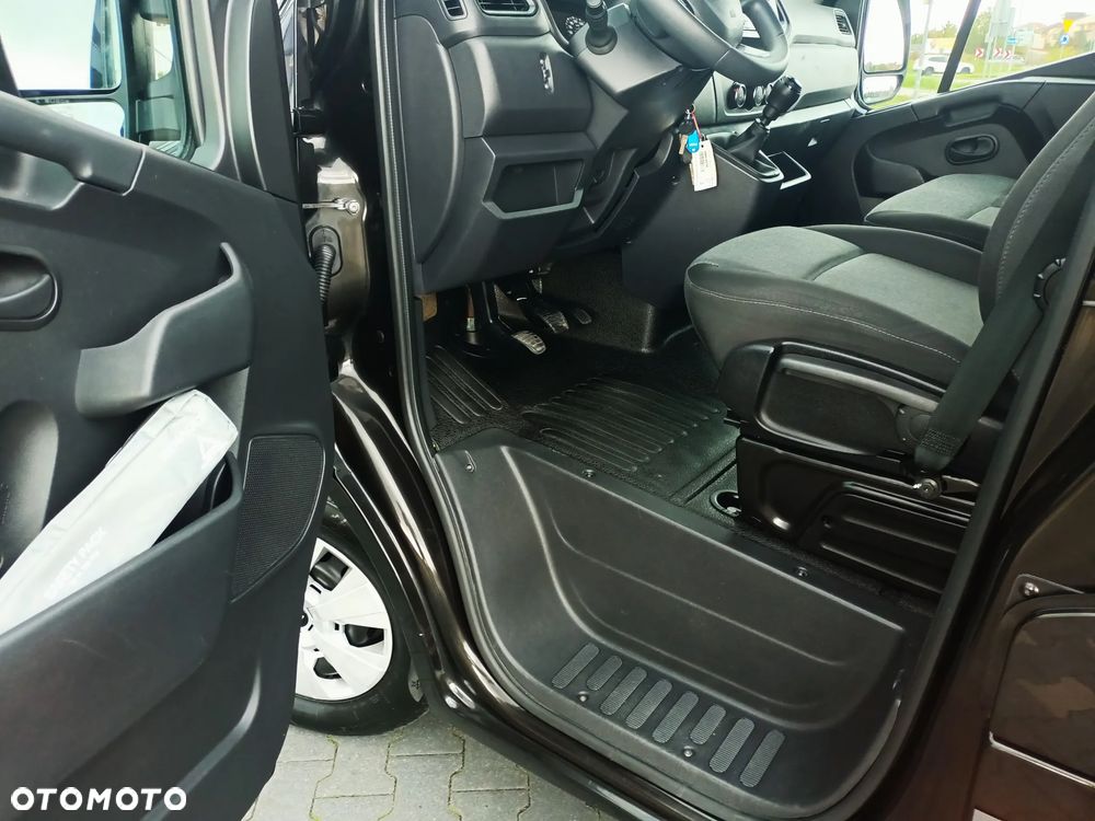 Renault MASTER L3H2 KOLOR METALIC 2022/2023 - 22