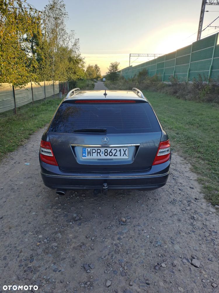Mercedes-Benz Klasa C 220 T CDI DPF Automatik BlueEFFICIENCY Avantgarde - 6