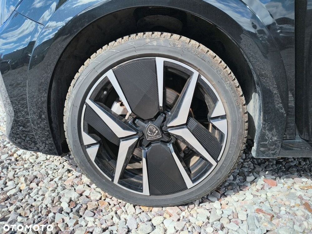 Peugeot 208 - 11