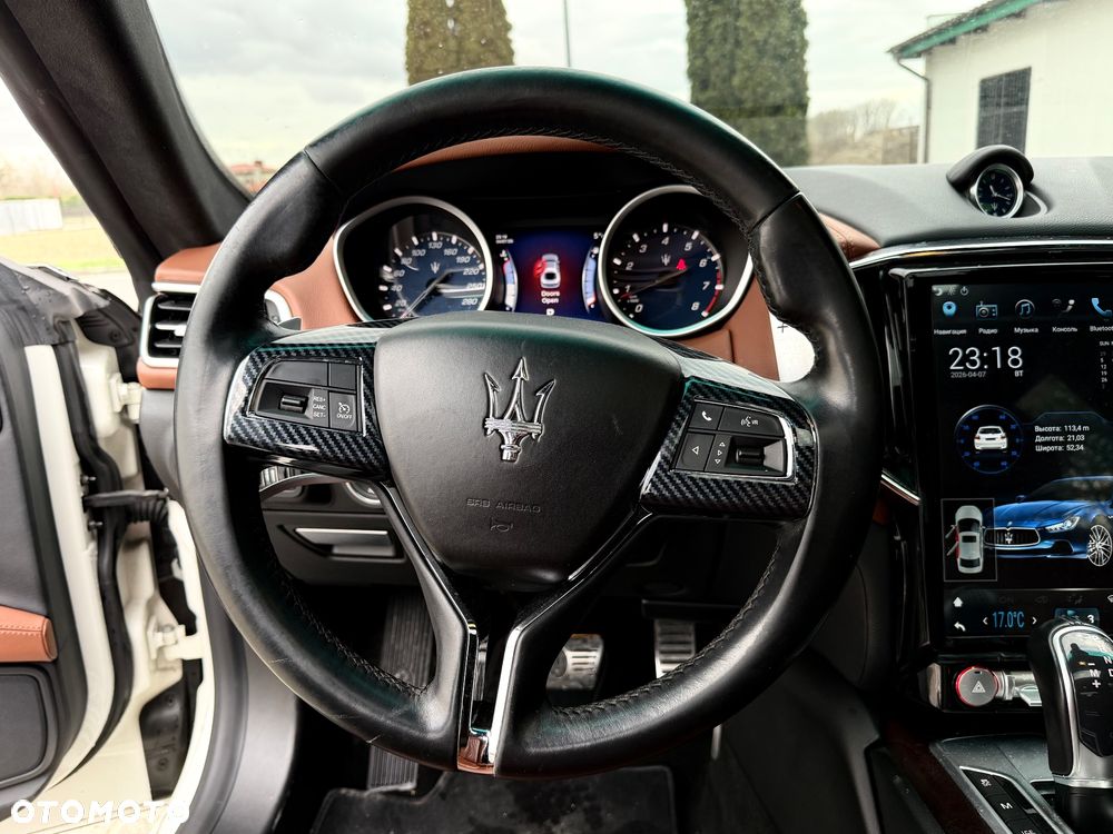 Maserati Ghibli S - 12