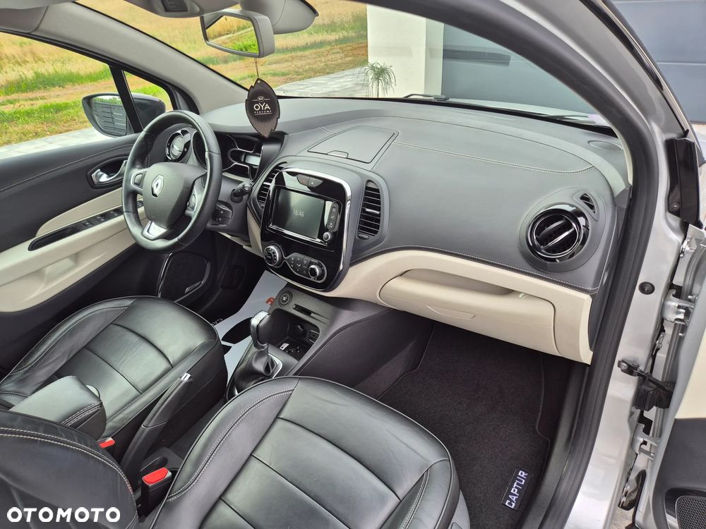 Renault Captur 1.3 Energy TCe Initiale Paris EDC - 32