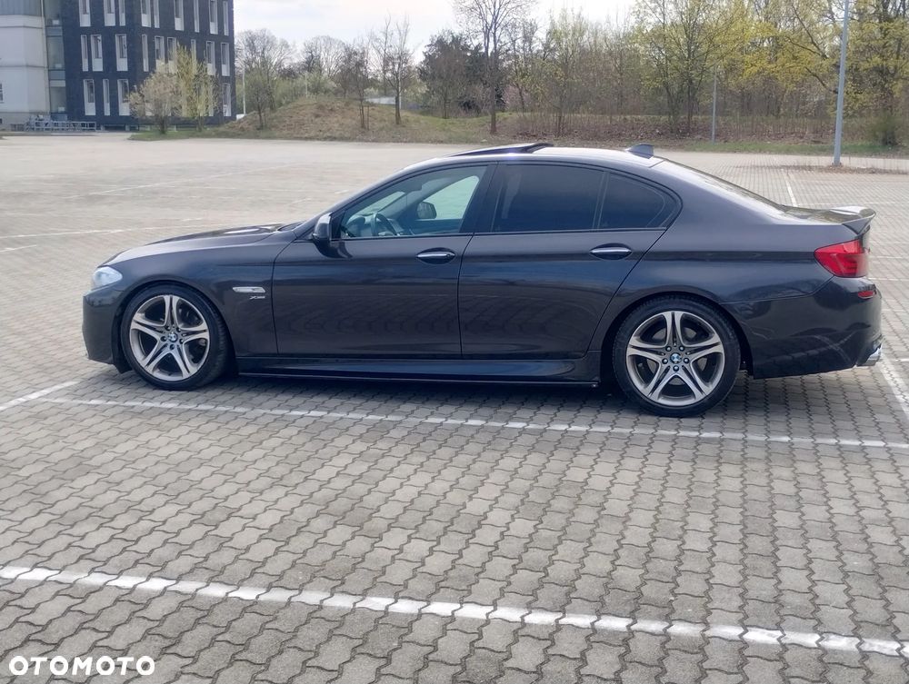 BMW Seria 5 528i xDrive Sport-Aut - 13