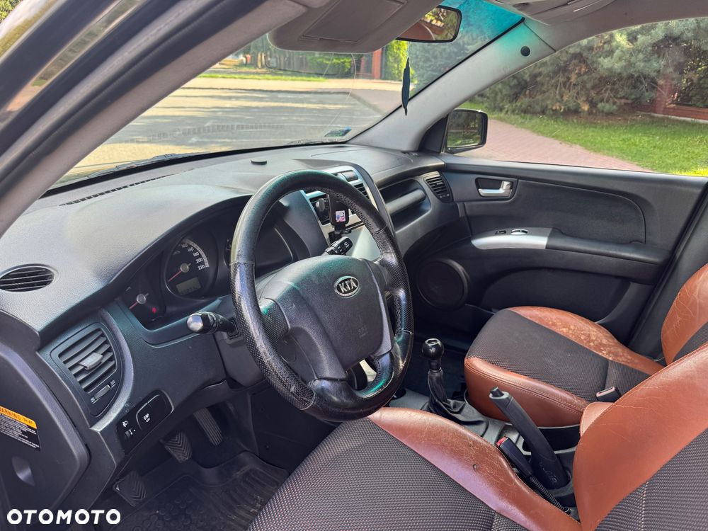 Kia Sportage 2.0 CRDi Tour - 10