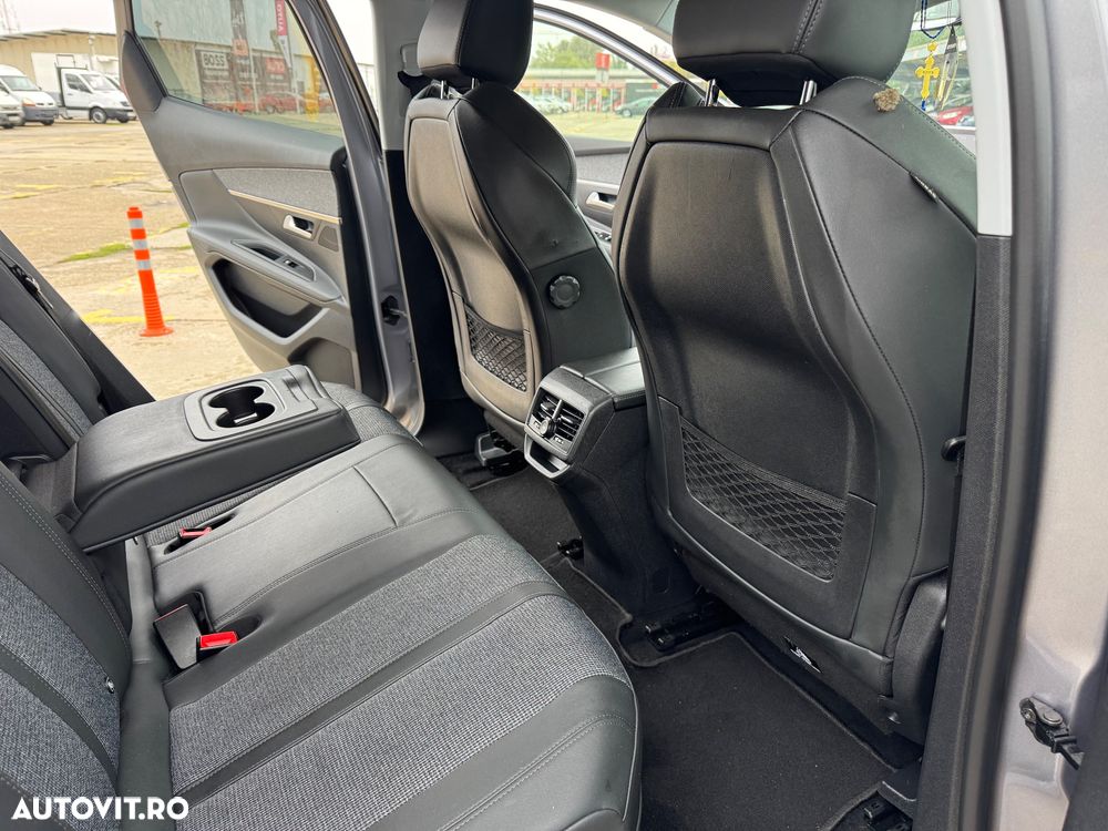 Peugeot 3008 Hybrid 225 e-EAT8 GT - 5