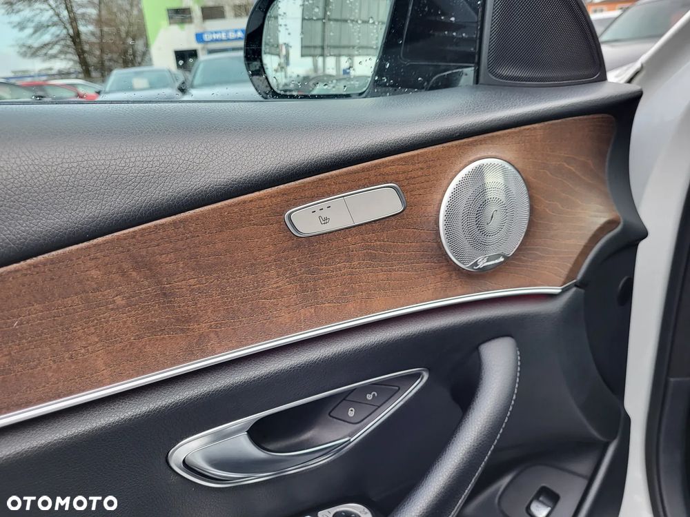 Mercedes-Benz Klasa E - 12