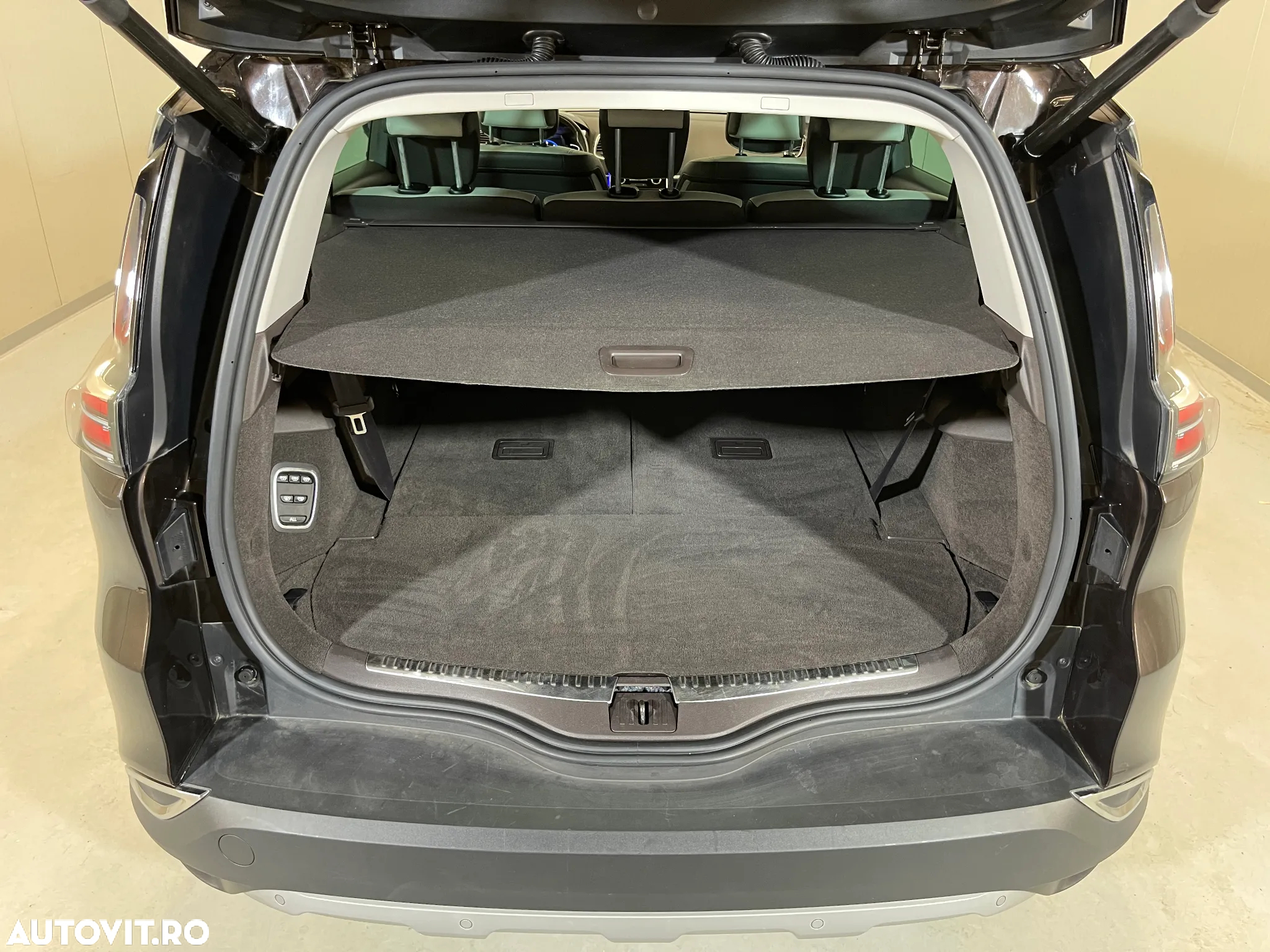 Renault Espace BLUE dCi 160 EDC BUSINESS EDITION - 13