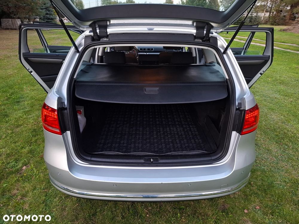 Volkswagen Passat 2.0 TDI Comfortline - 9