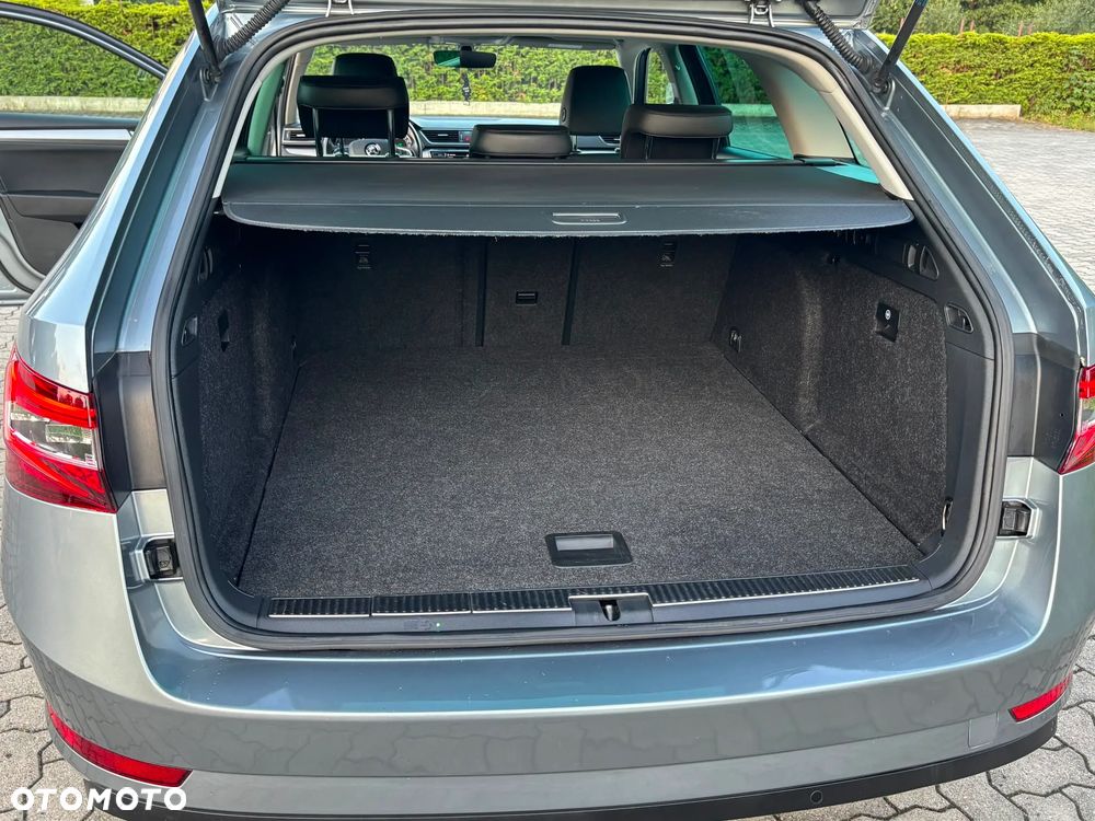 Skoda Superb 2.0 TDI 4x4 Style DSG - 19